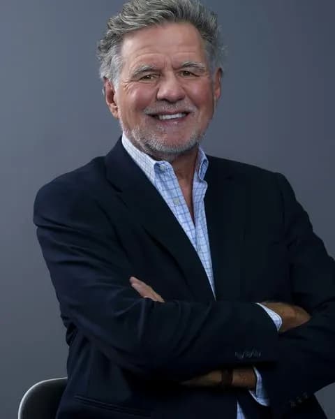 Retrato de Matt Moore, fundador, presidente del consejo y CEO de TEAM International